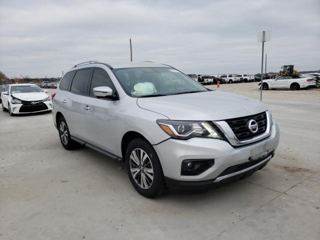 nissan pathfinder 2017 5n1dr2mn1hc625392