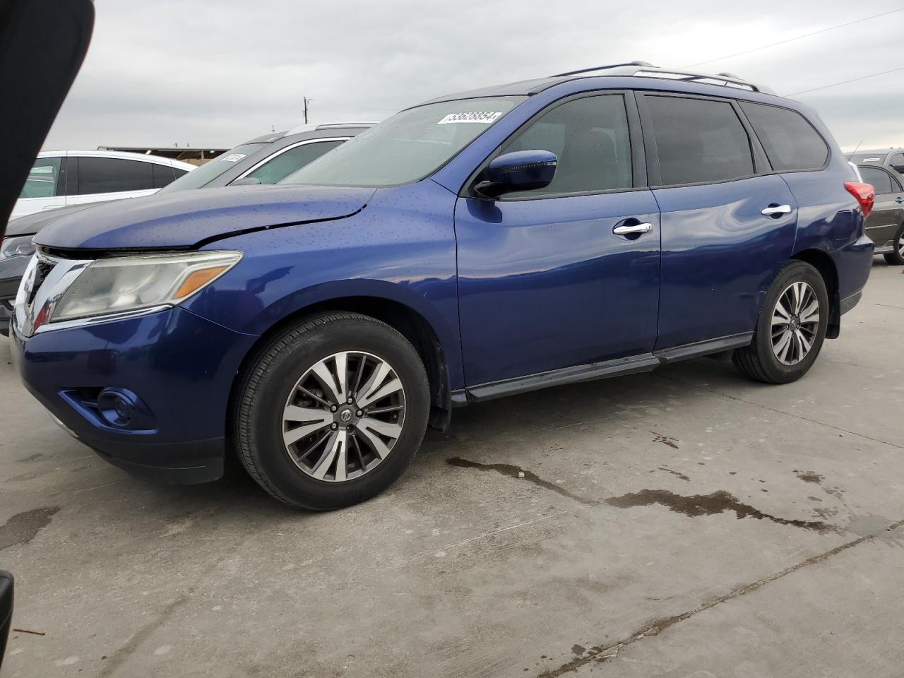 nissan pathfinder 2017 5n1dr2mn1hc639681