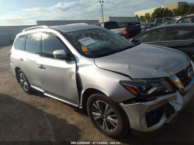 nissan pathfinder 2017 5n1dr2mn2hc620928