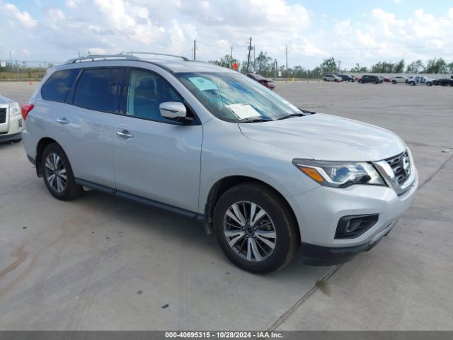 nissan pathfinder 2017 5n1dr2mn2hc910957