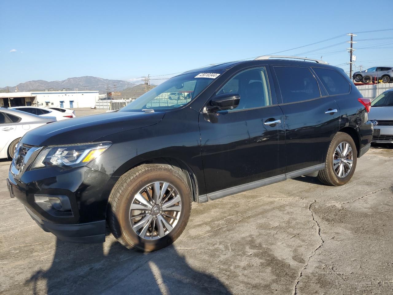 nissan pathfinder 2018 5n1dr2mn2jc633331