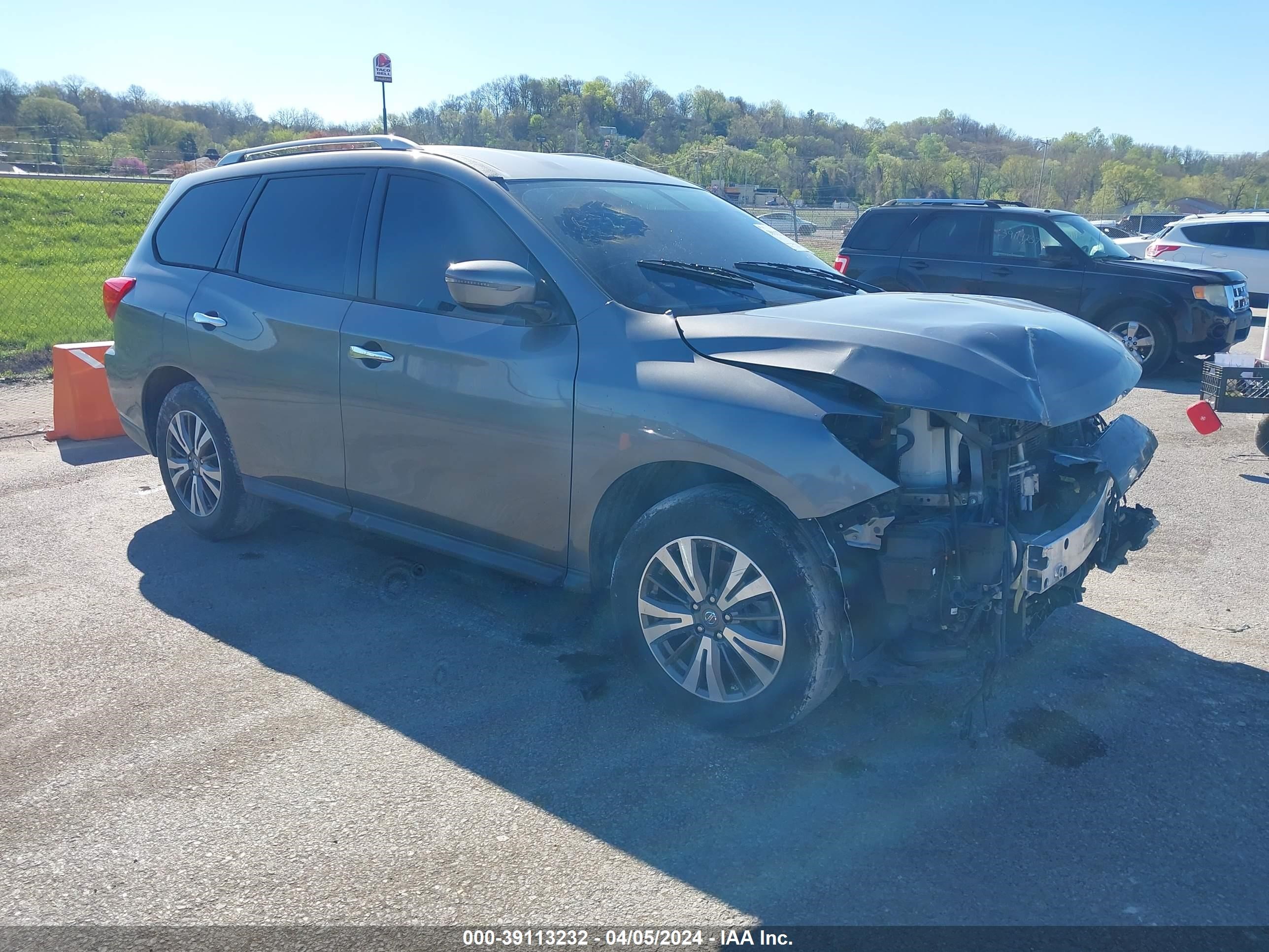 nissan pathfinder 2017 5n1dr2mn3hc638709