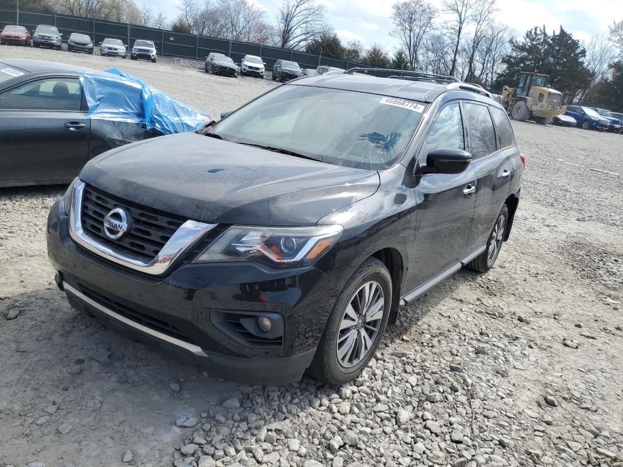 nissan pathfinder 2017 5n1dr2mn3hc682676