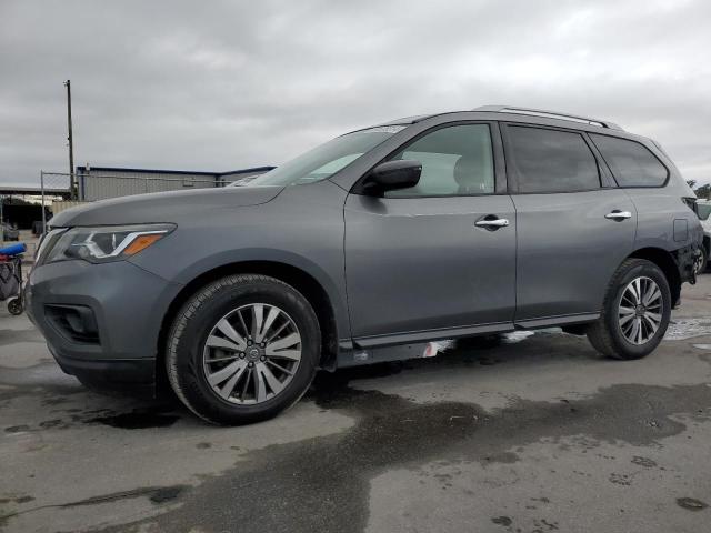 nissan pathfinder 2018 5n1dr2mn3jc656889