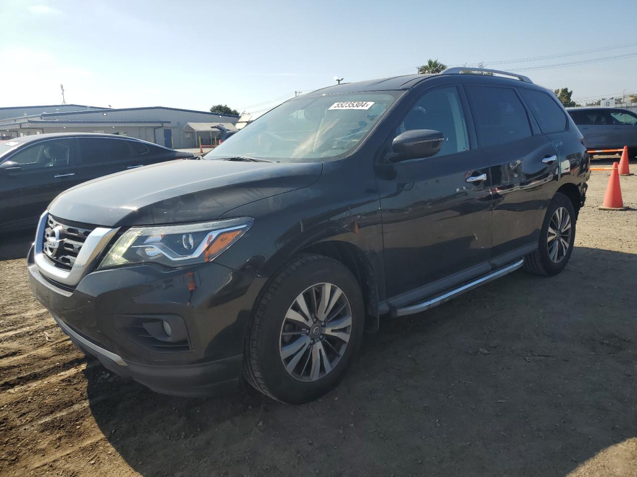 nissan pathfinder 2018 5n1dr2mn5jc674746