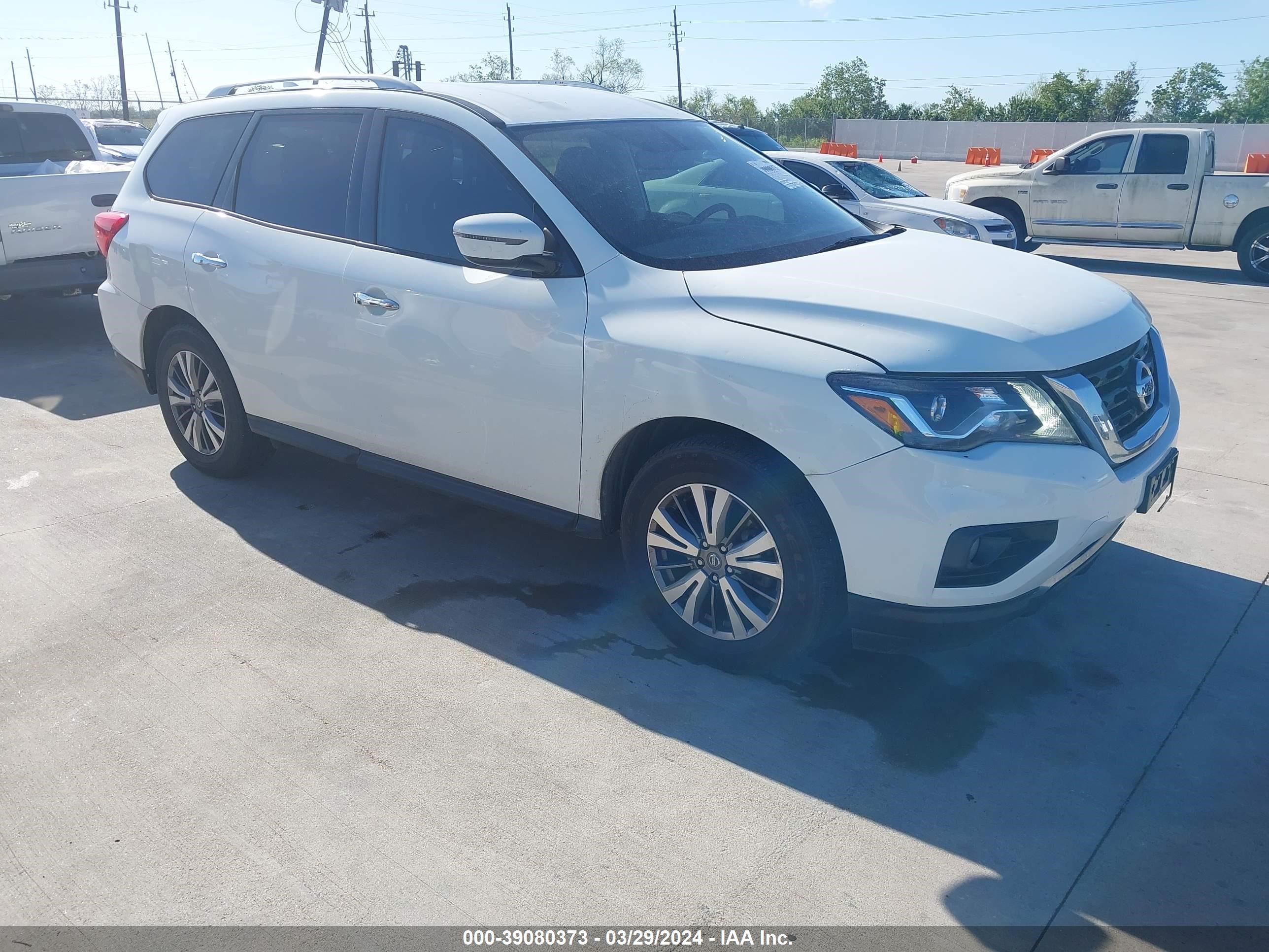 nissan pathfinder 2019 5n1dr2mn5kc628240