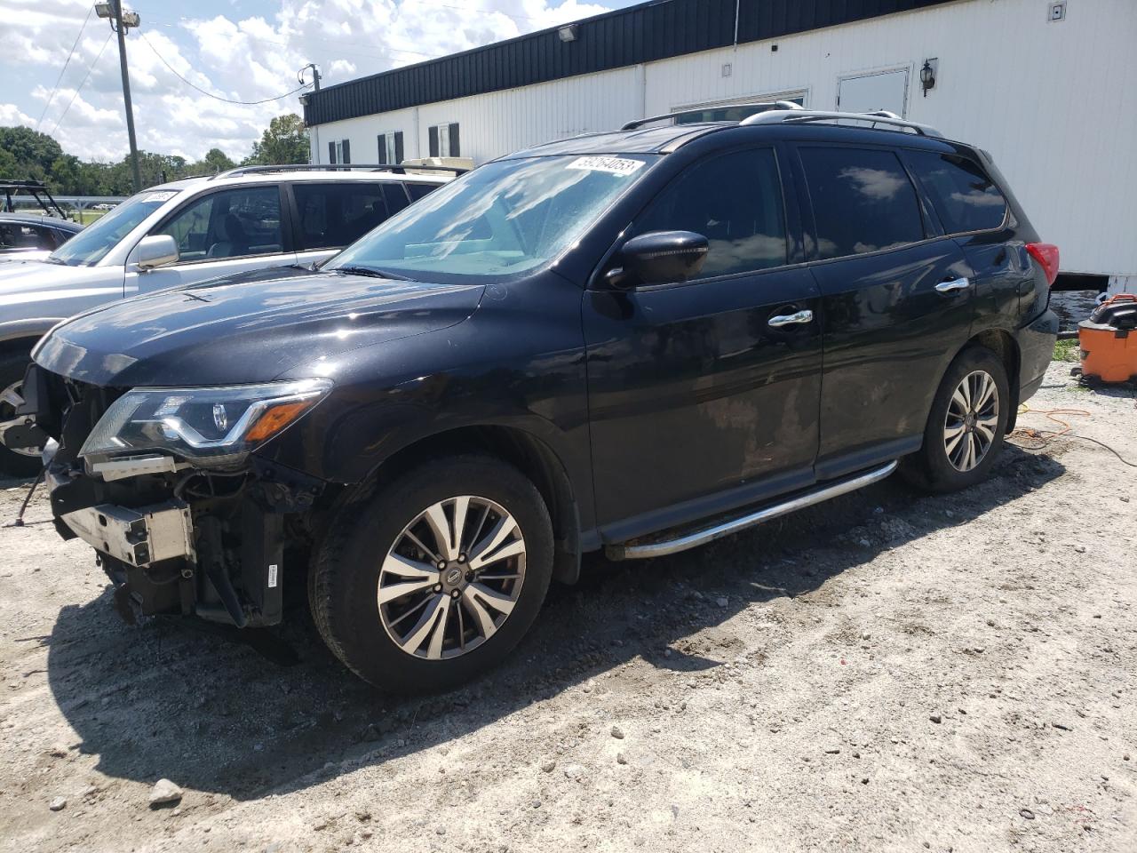 nissan pathfinder 2018 5n1dr2mn6jc621702