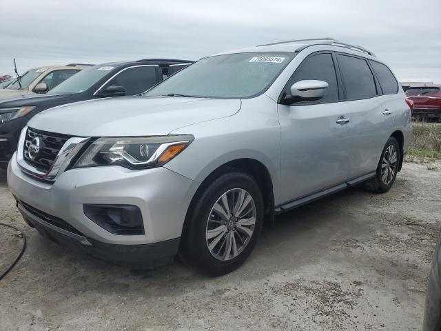 nissan pathfinder 2018 5n1dr2mn7jc657396