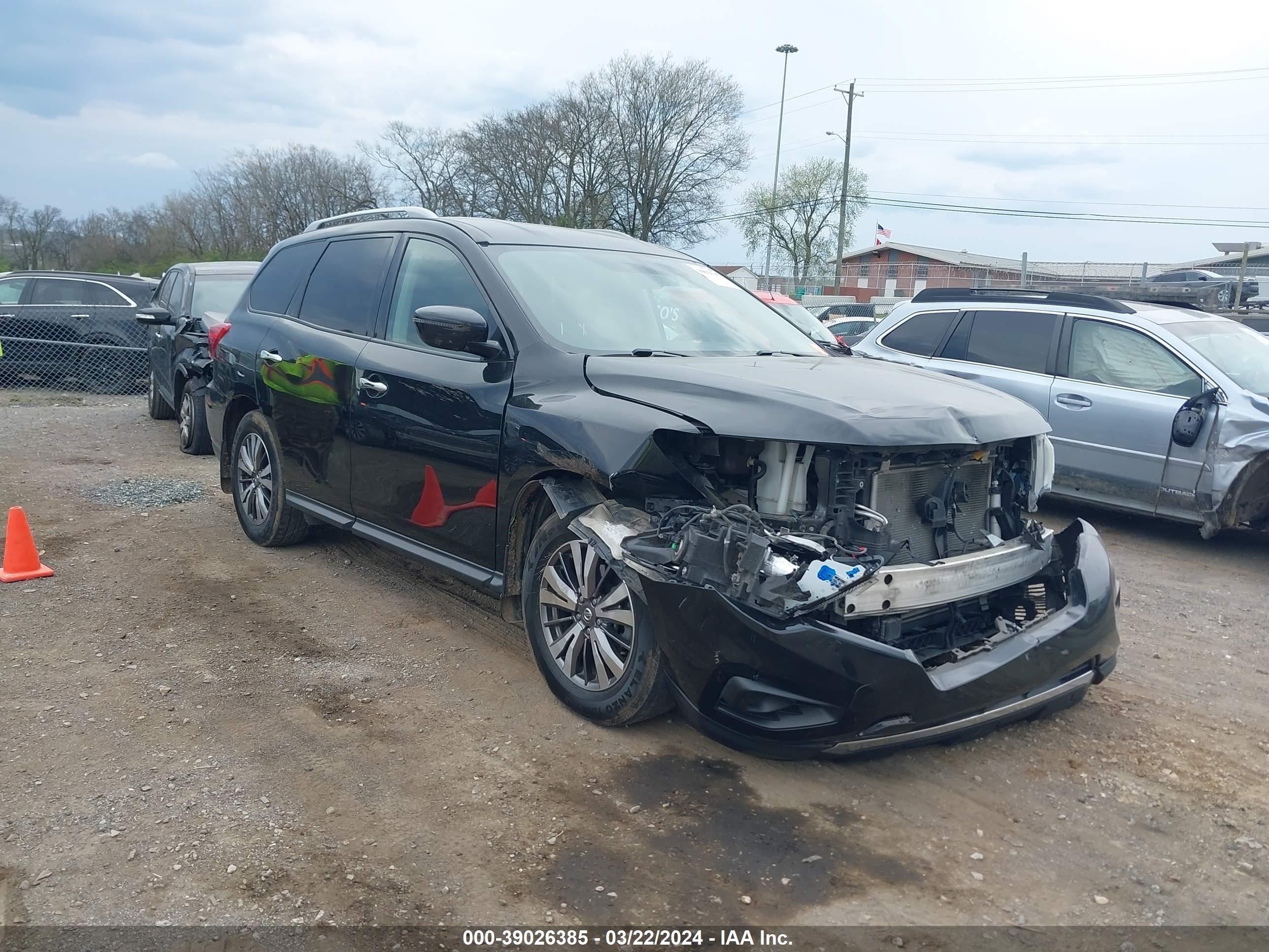 nissan pathfinder 2019 5n1dr2mn8kc615059