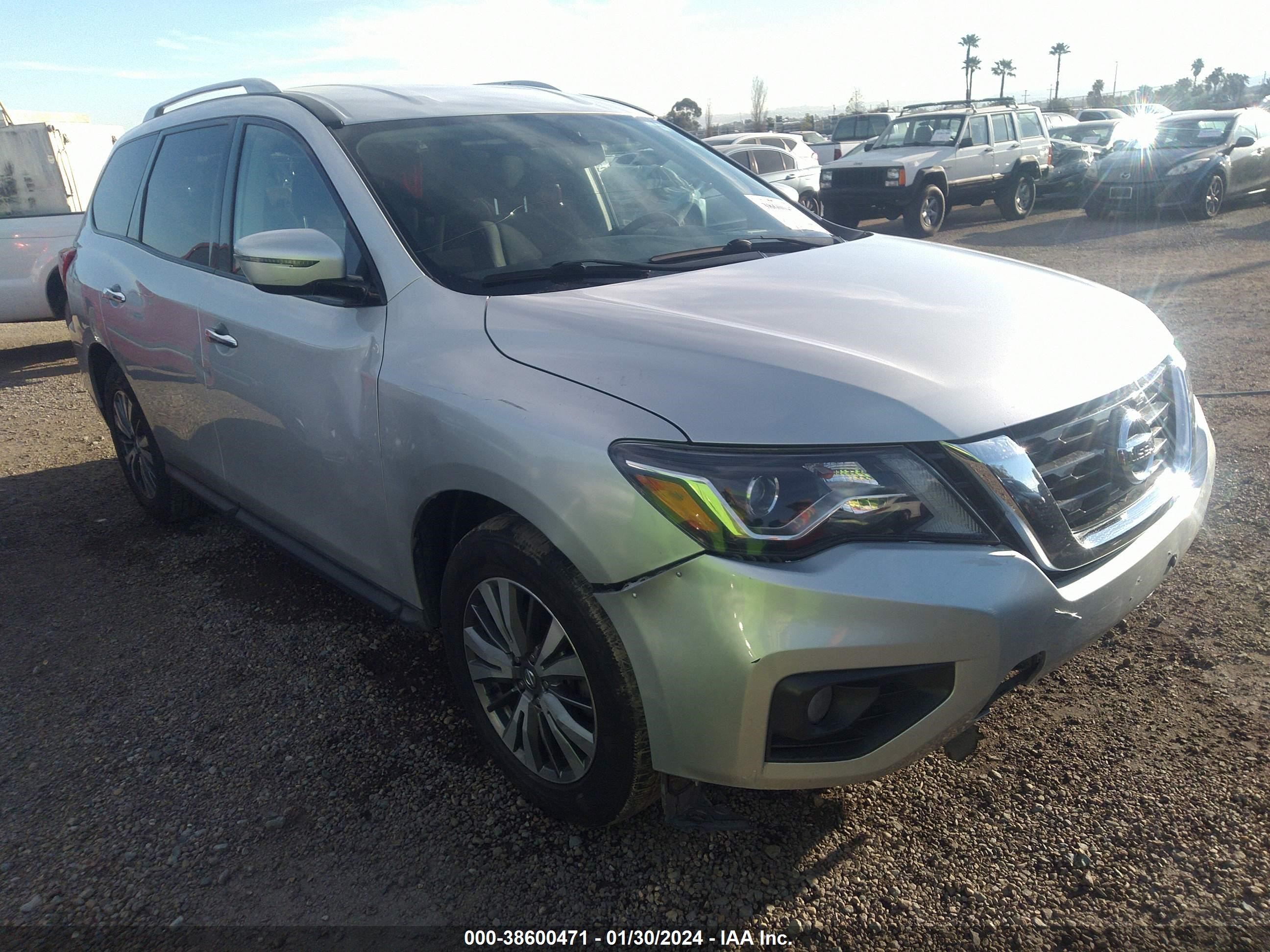 nissan pathfinder 2019 5n1dr2mn8kc620374