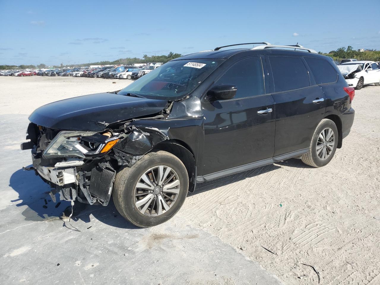 nissan pathfinder 2017 5n1dr2mn9hc901527