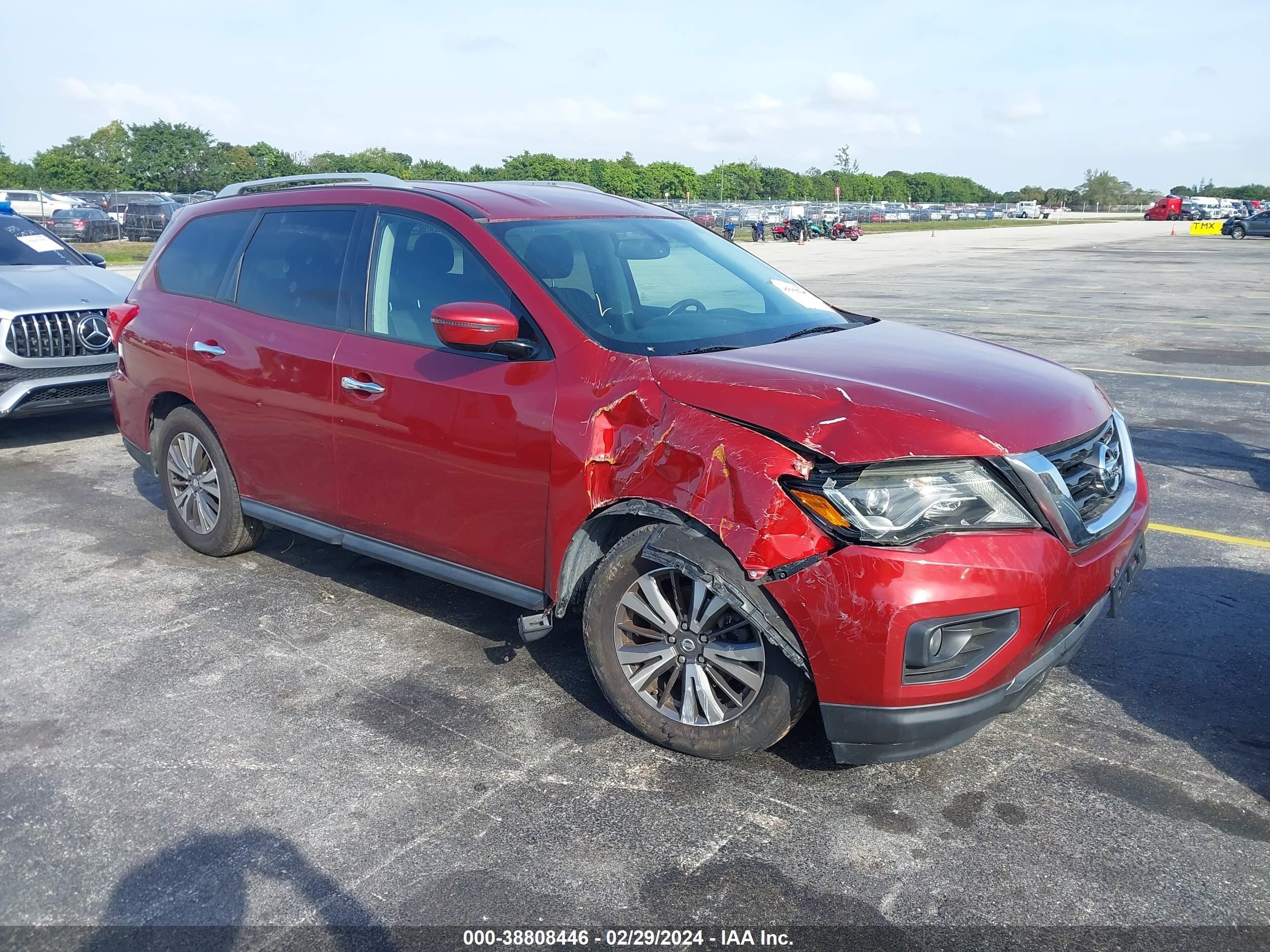 nissan pathfinder 2017 5n1dr2mnxhc682027