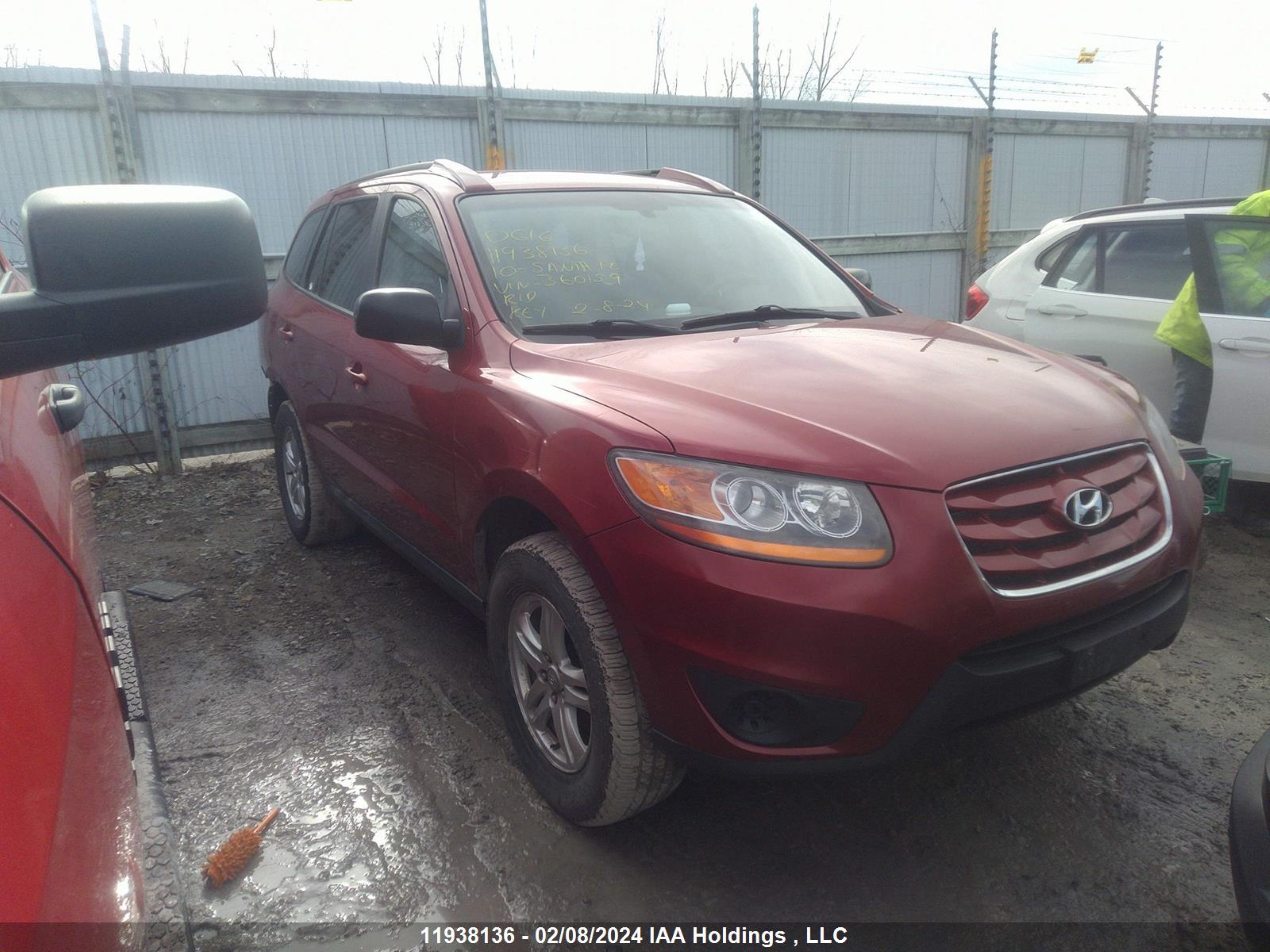 hyundai santa fe 2010 5nmsg3ab5ah360159