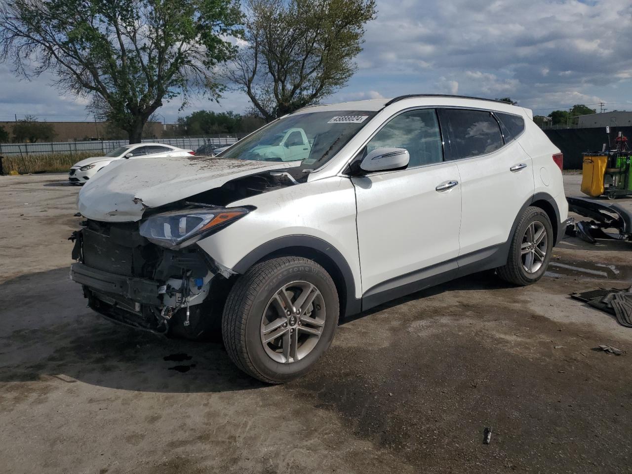 hyundai santa fe 2018 5nmzudlb5jh064973