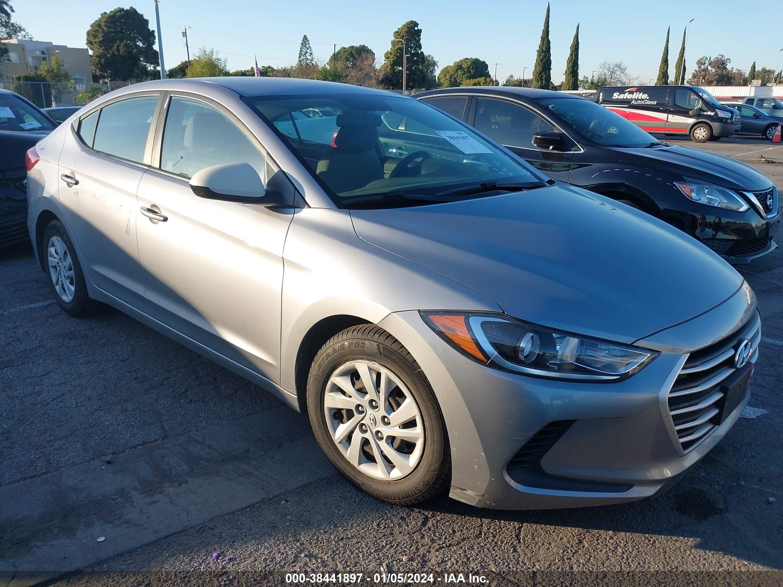 hyundai elantra 2017 5npd74lf2hh164577