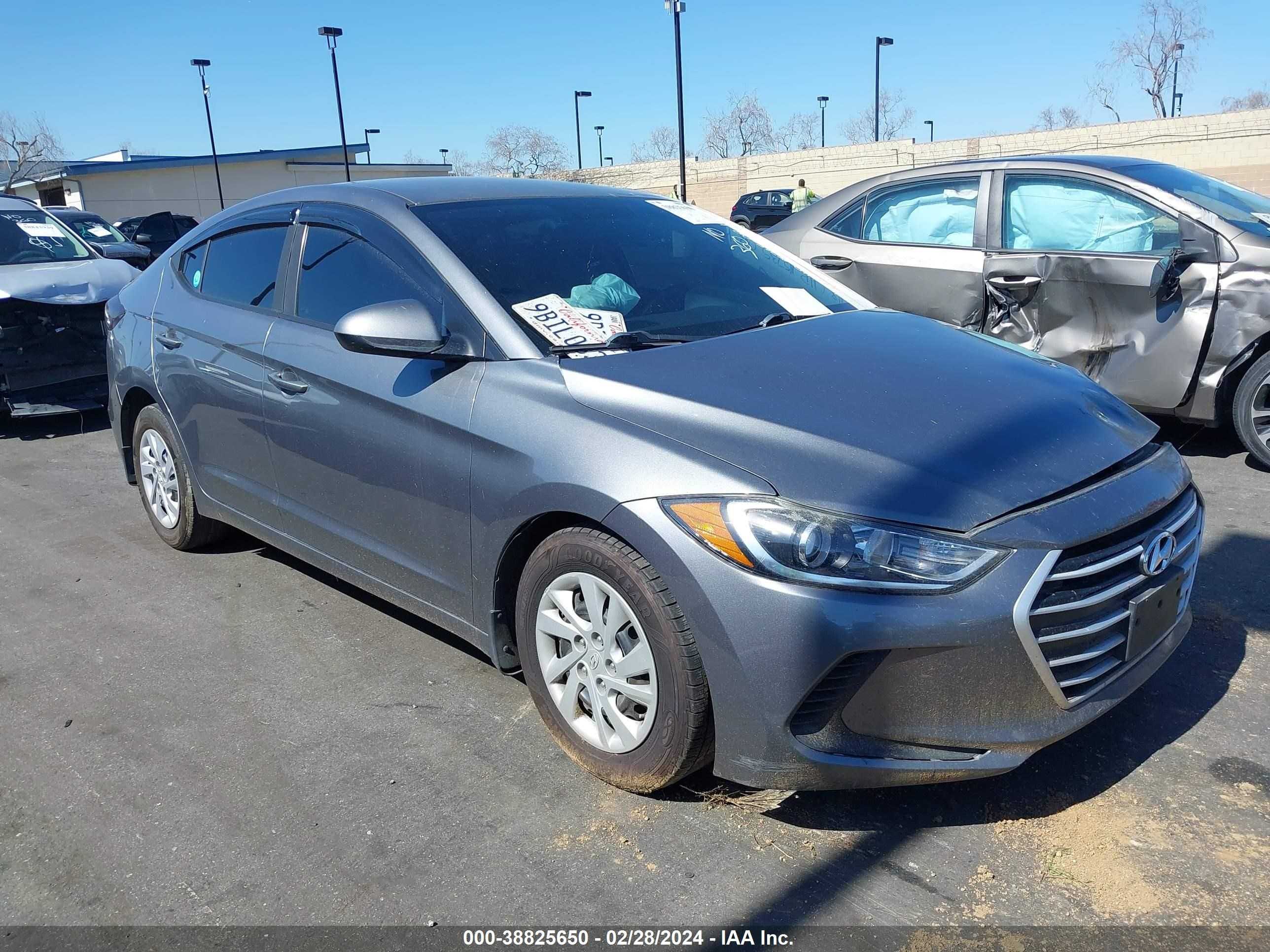 hyundai elantra 2018 5npd74lf3jh300317