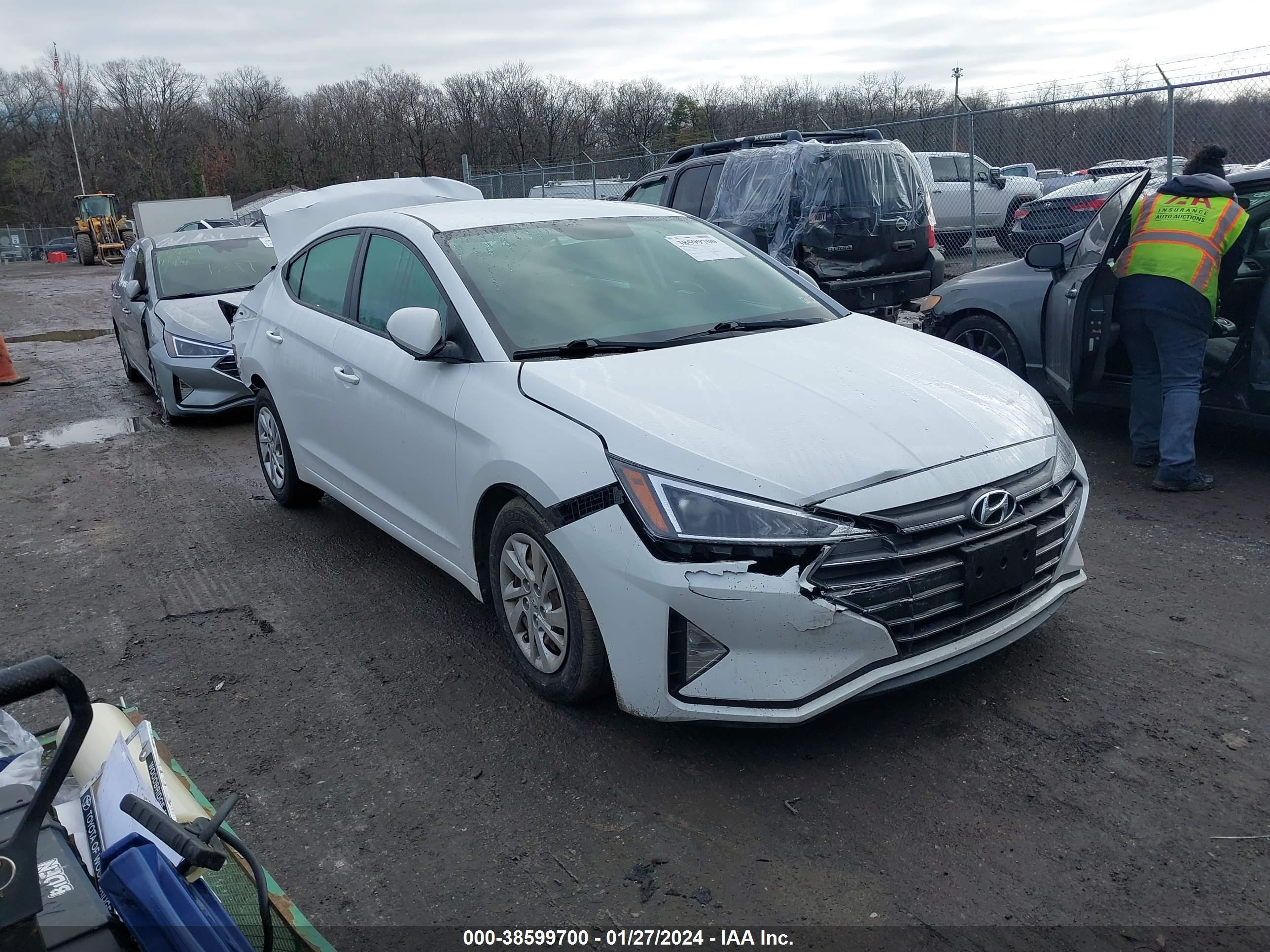 hyundai elantra 2019 5npd74lf3kh438439