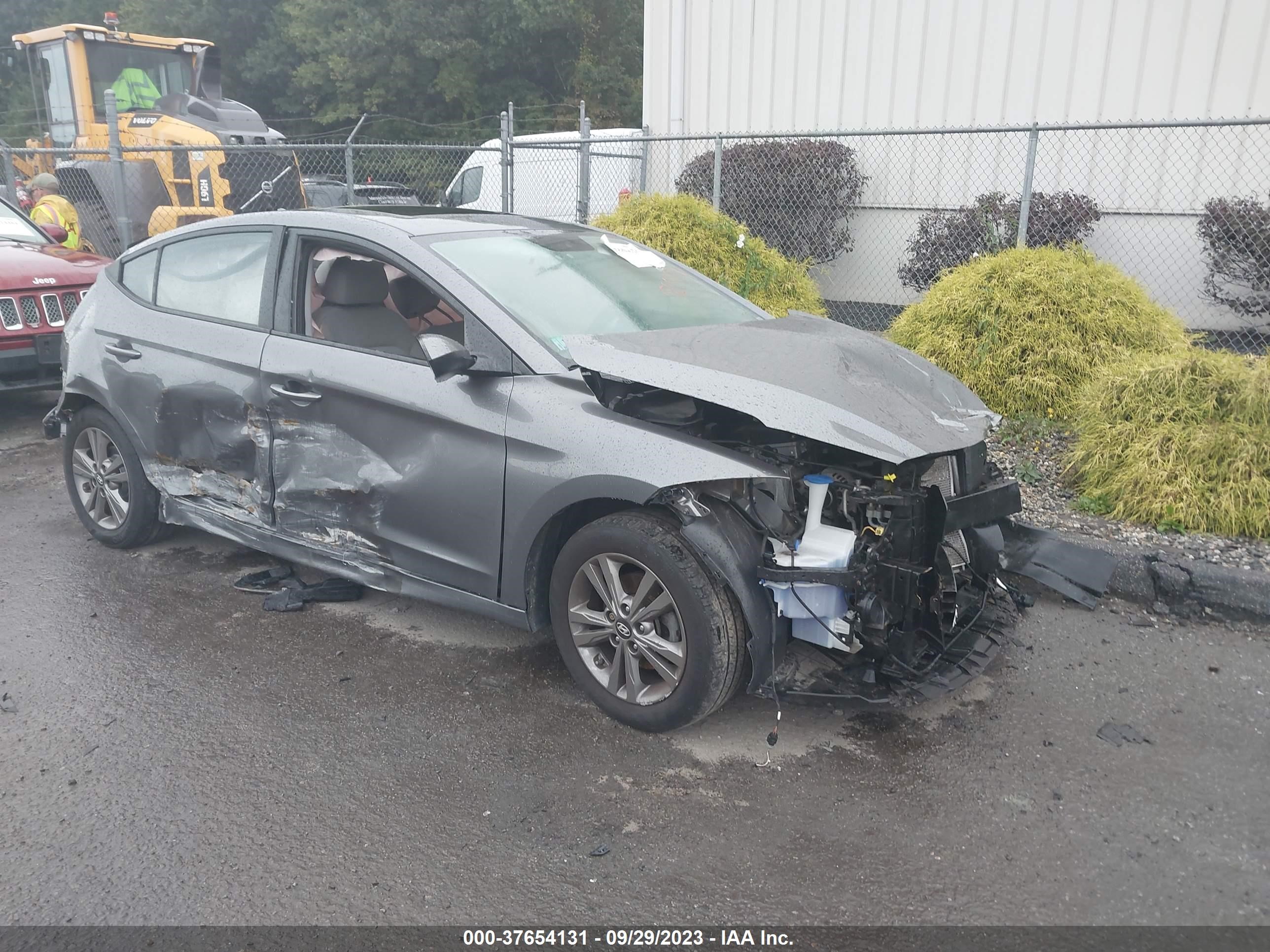 hyundai elantra 2018 5npd84lf2jh275715