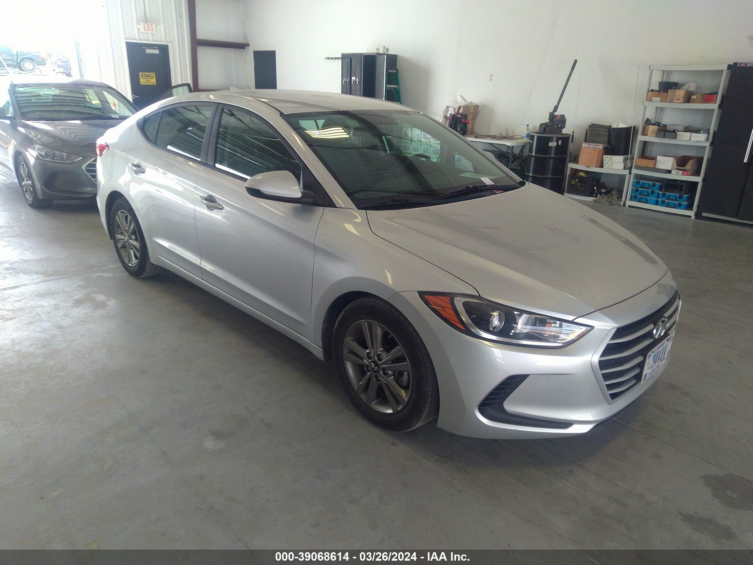 hyundai elantra 2018 5npd84lf3jh378567