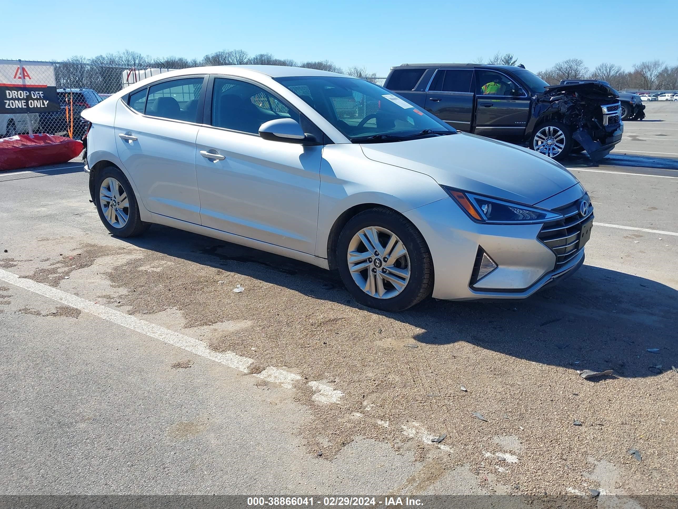 hyundai elantra 2019 5npd84lf5kh418724