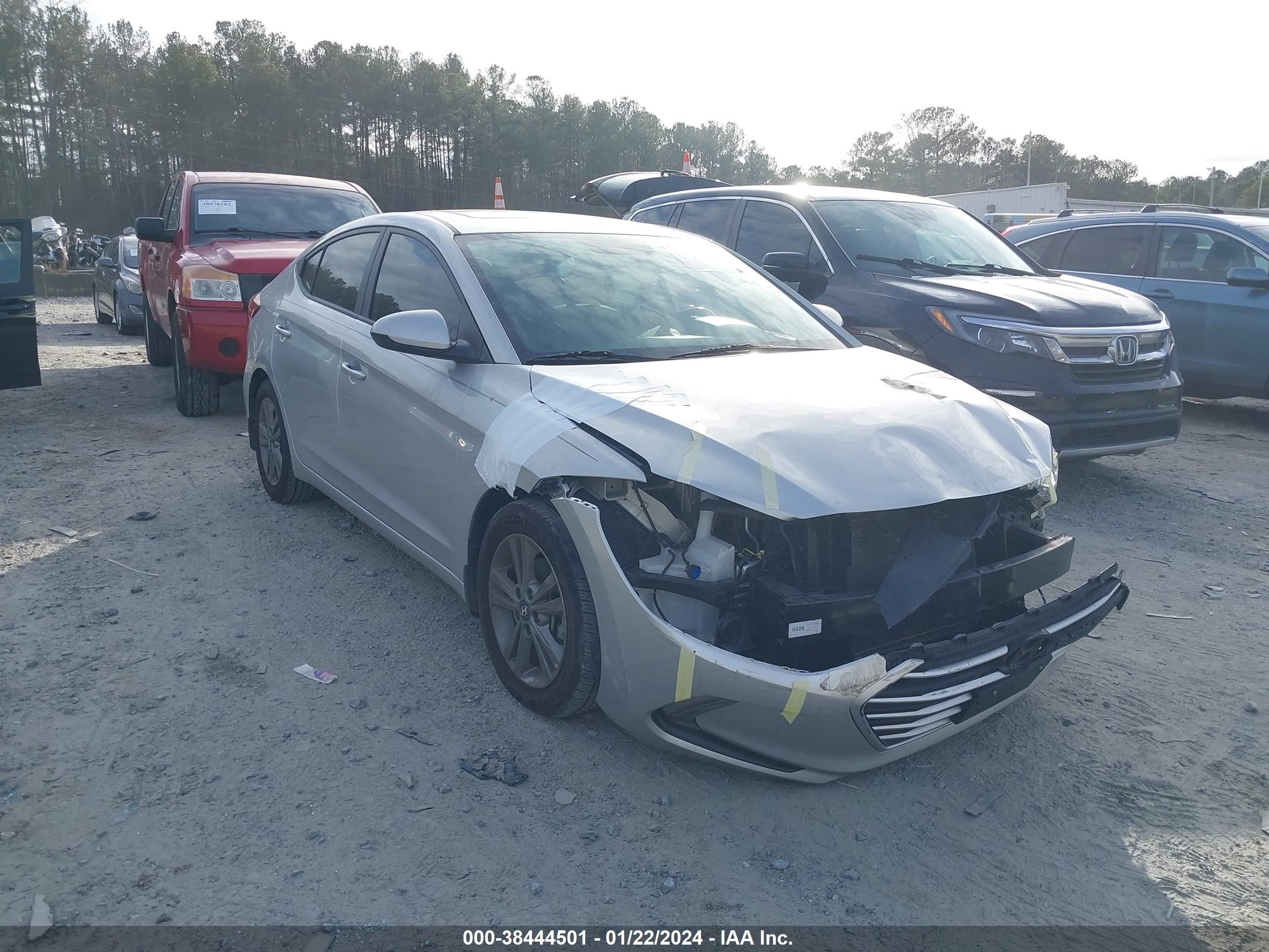 hyundai elantra 2018 5npd84lf6jh300888