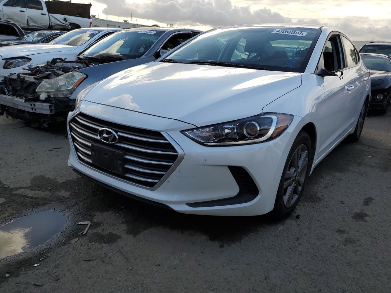 hyundai elantra 2018 5npd84lf7jh341238