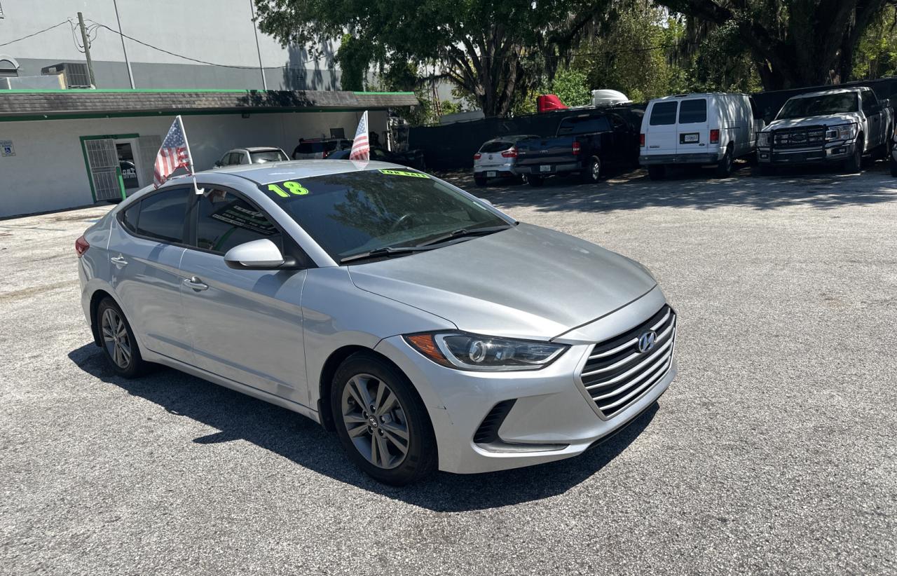 hyundai elantra 2018 5npd84lf8jh329597