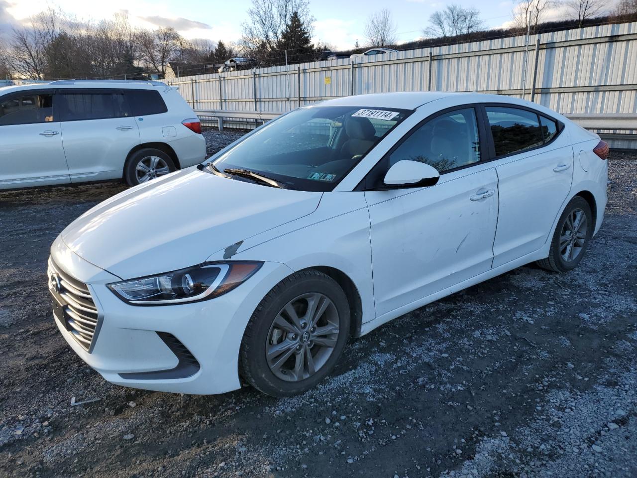 hyundai elantra 2018 5npd84lf9jh240721