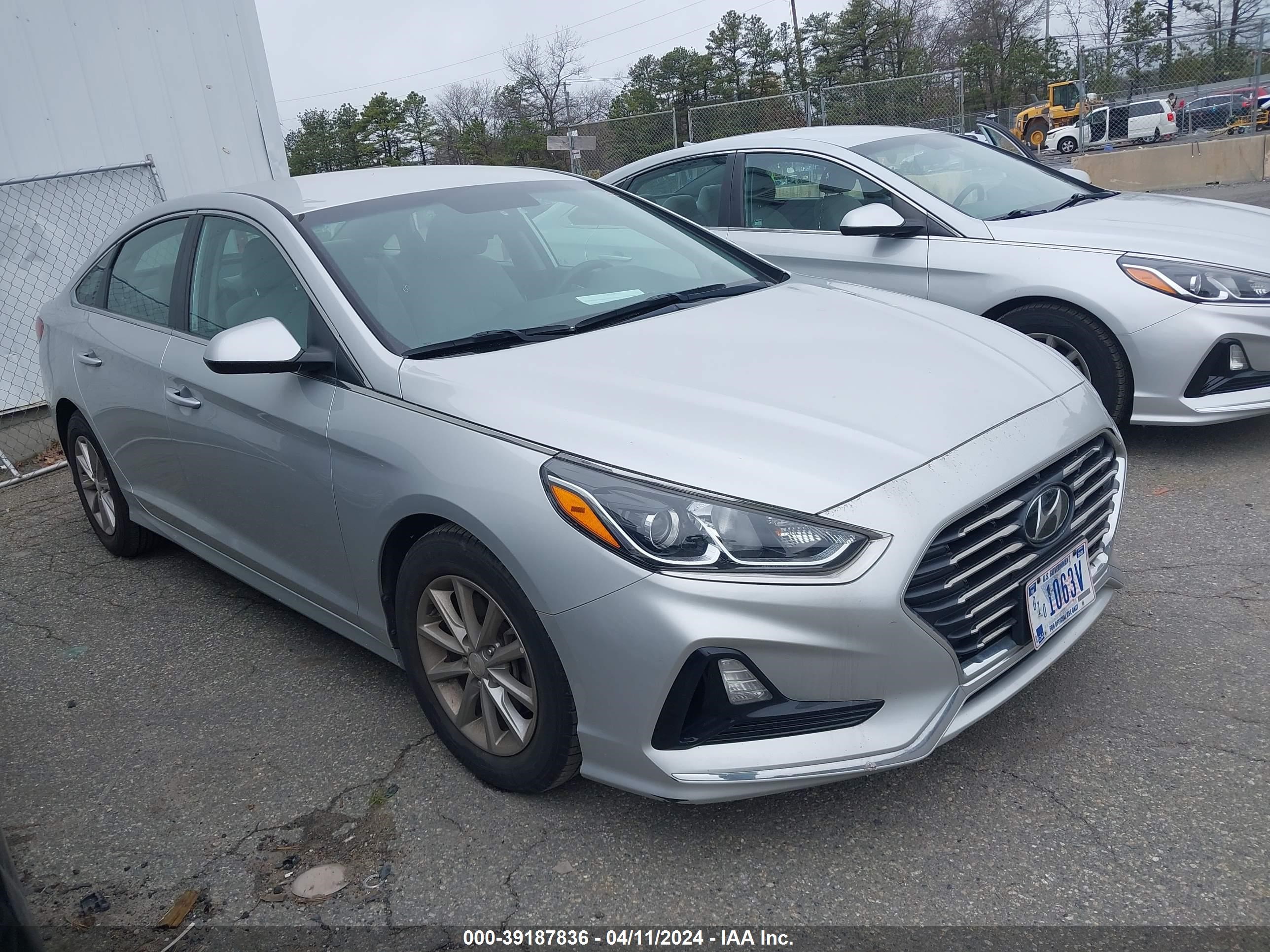 hyundai sonata 2018 5npe24aa2jh684889