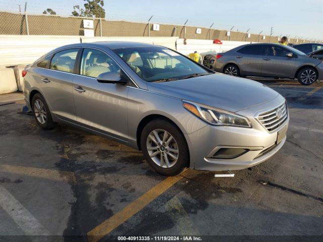 hyundai sonata 2017 5npe24af5hh574179