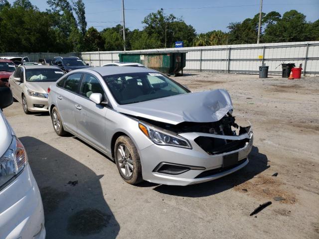 hyundai sonata se 2017 5npe24af7hh585216