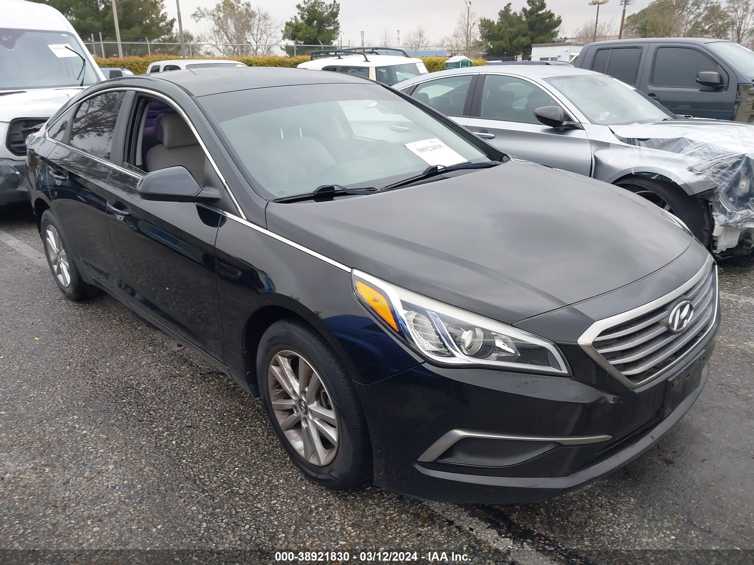 hyundai sonata 2017 5npe24afxhh517976