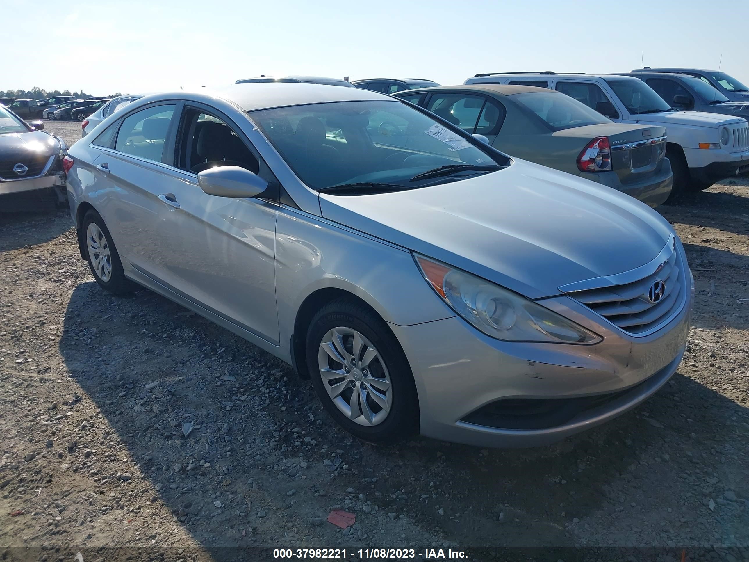 hyundai sonata 2011 5npeb4ac7bh240250