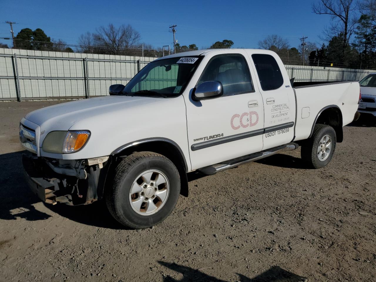 toyota tundra 2004 5tbbt44104s448647