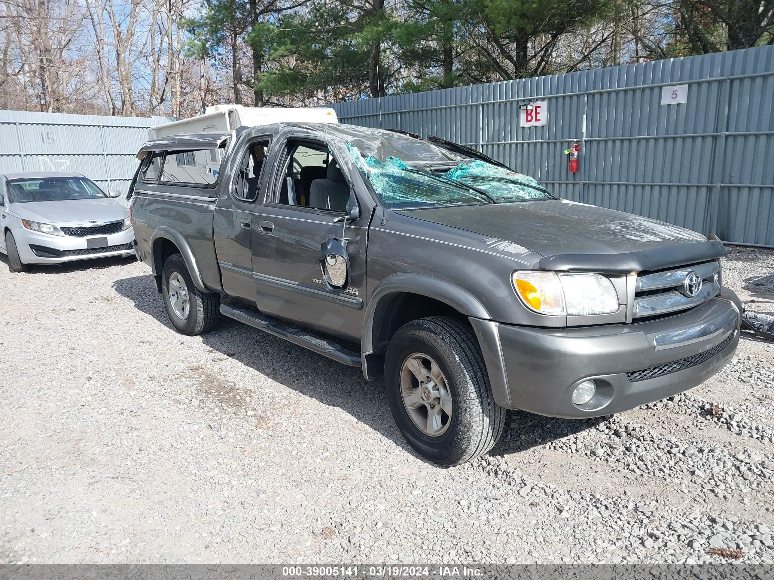 toyota tundra 2005 5tbbt44105s461030