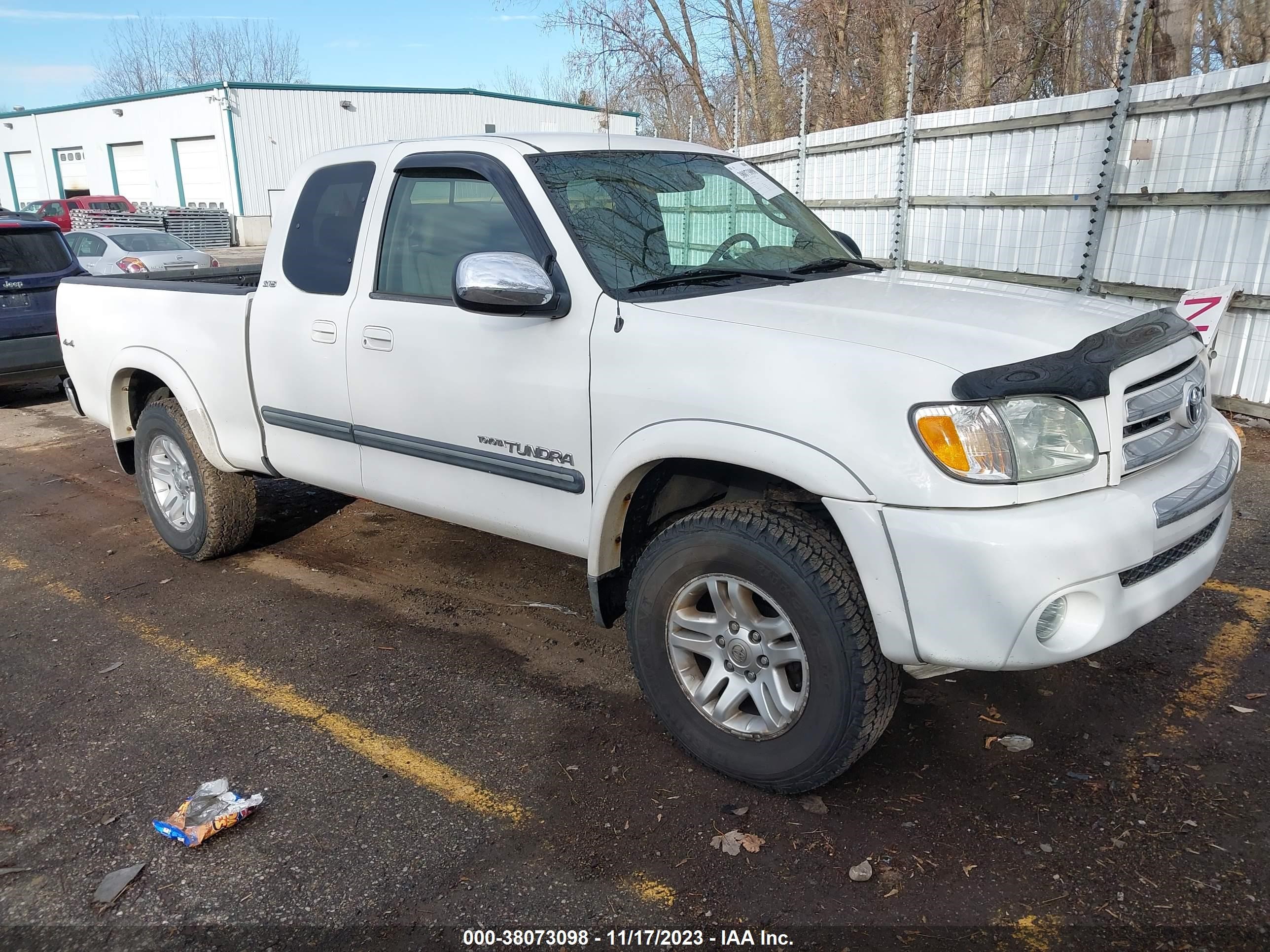 toyota tundra 2004 5tbbt44184s454082