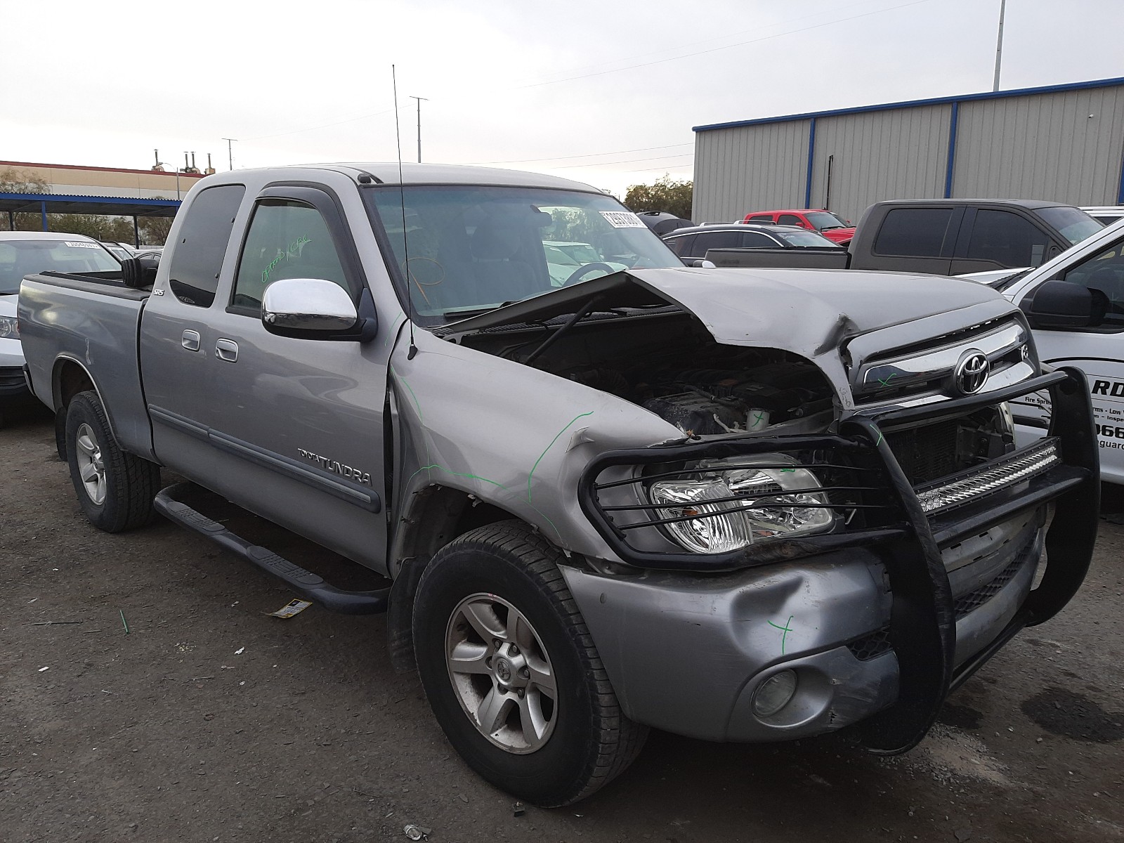 toyota tundra acc 2005 5tbbt44185s464810