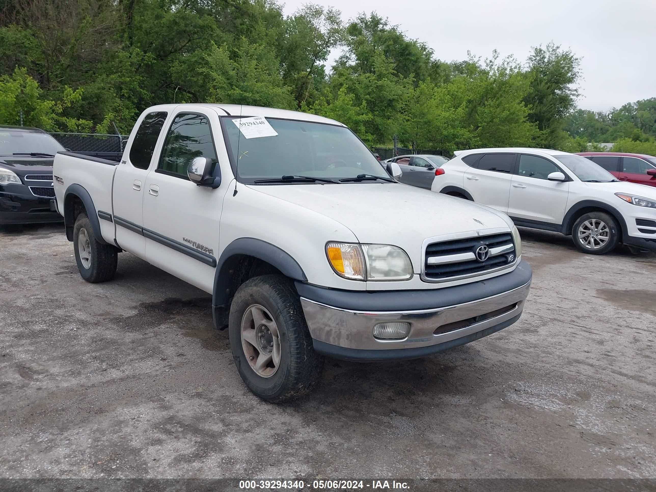 toyota tundra 2002 5tbbt441x2s239672