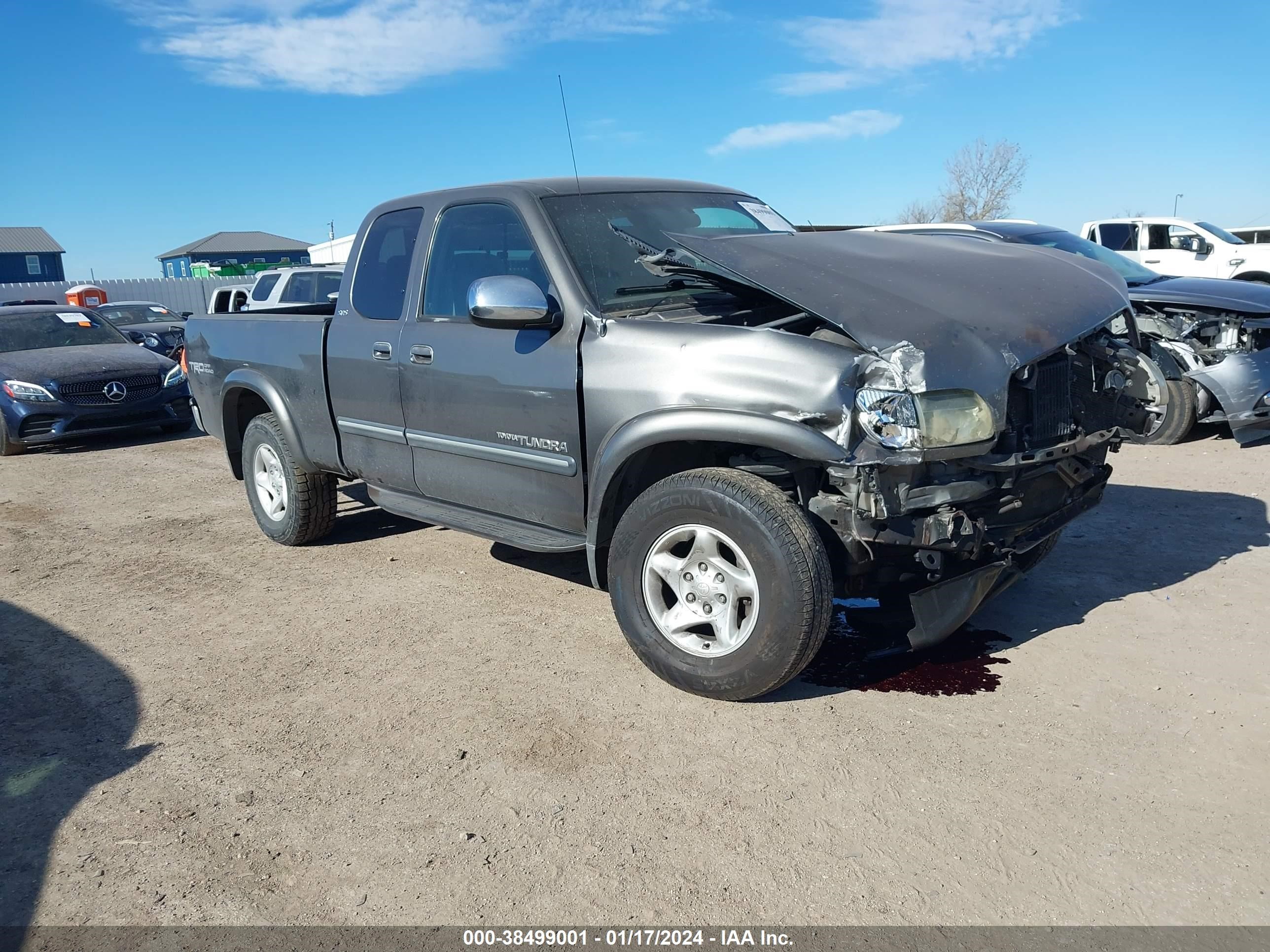 toyota tundra 2004 5tbbt441x4s441642