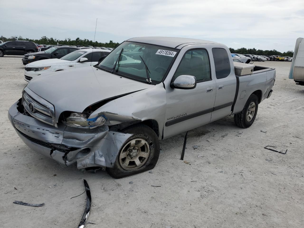 toyota tundra 2005 5tbrt34195s463335