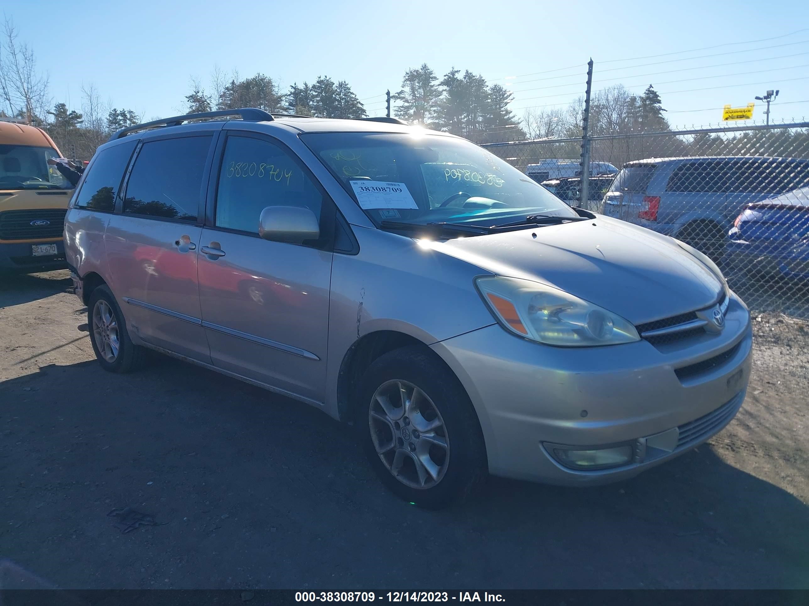 toyota sienna 2005 5tdba22c35s051456