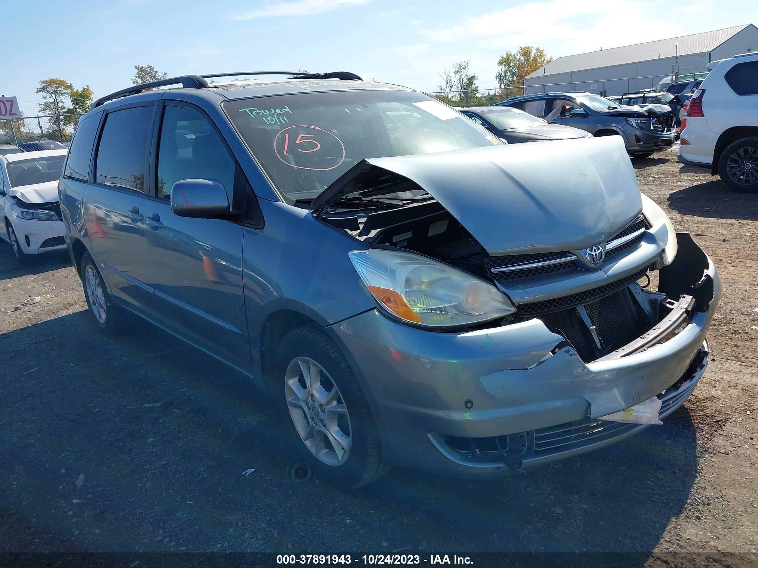 toyota sienna 2004 5tdba22cx4s001331