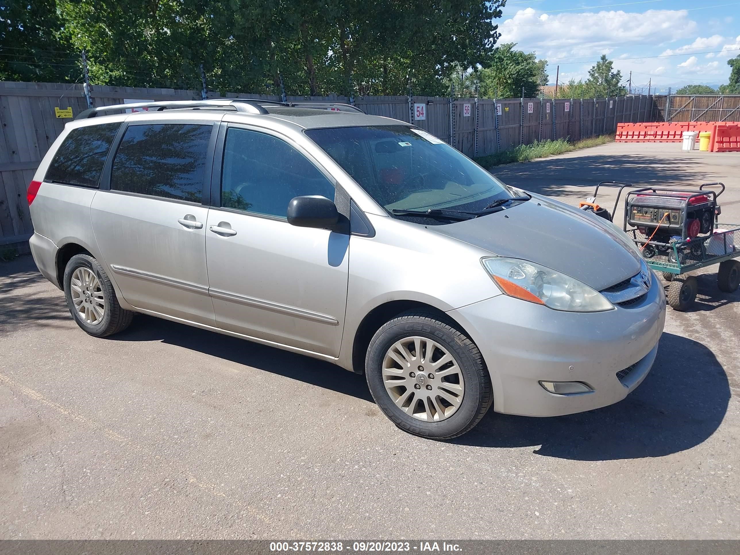 toyota sienna 2007 5tdbk22c17s005835