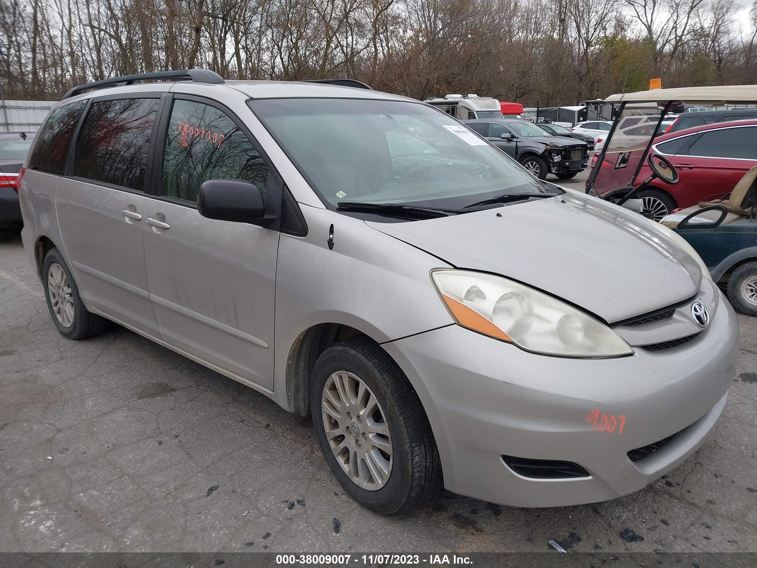 toyota sienna 2008 5tdbk23c48s015680