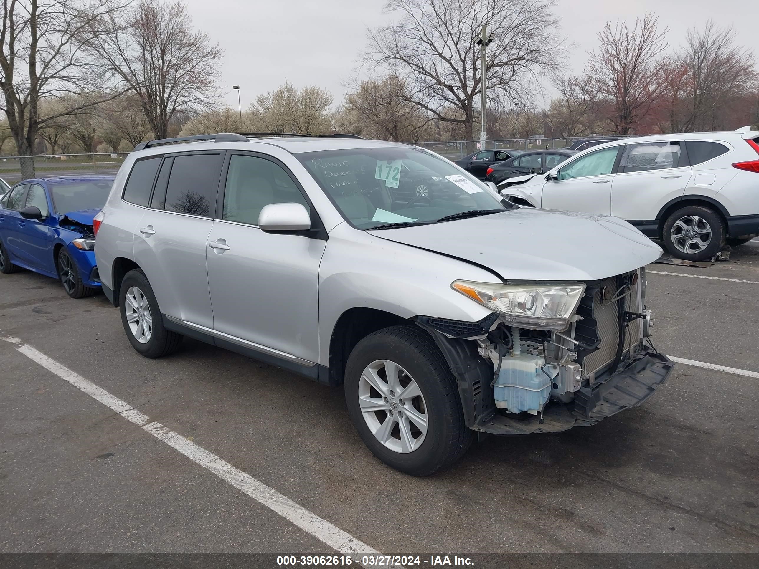 toyota highlander 2013 5tdbk3eh9ds204608