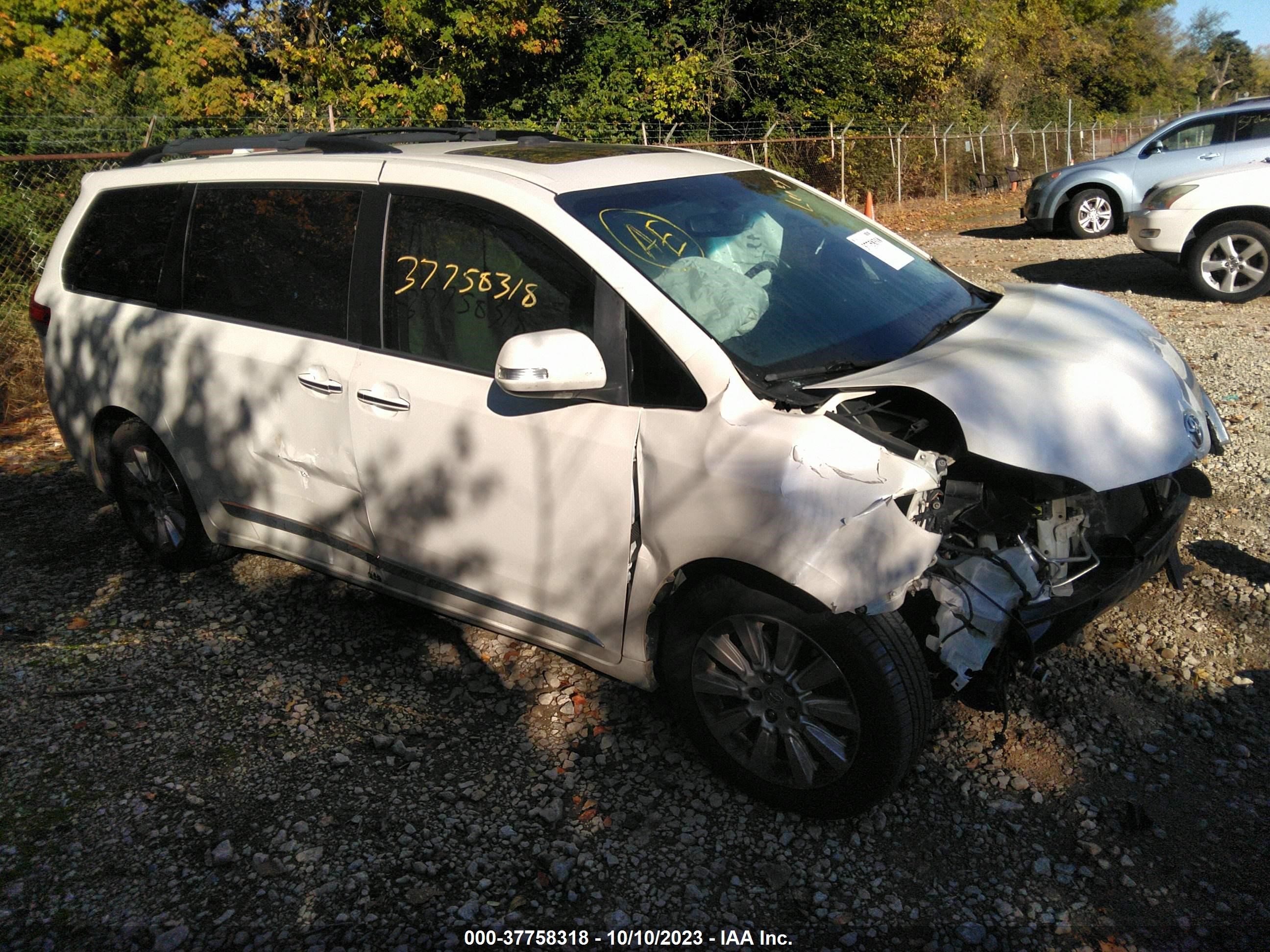 toyota sienna 2013 5tddk3dc0ds068738