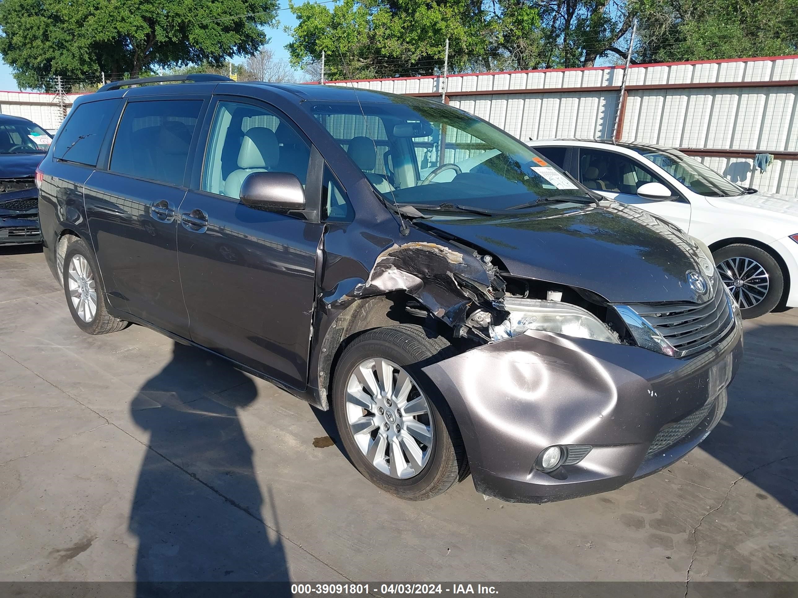 toyota sienna 2013 5tddk3dc6ds061809