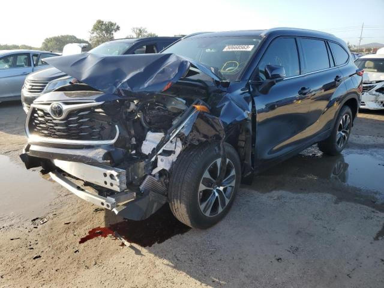 toyota highlander 2022 5tdgzrah1ns103834