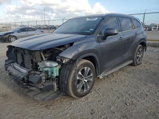 toyota highlander 2022 5tdgzrah2ns108928