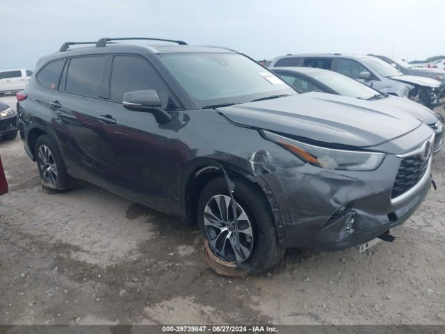 toyota highlander 2022 5tdgzrah4ns556412